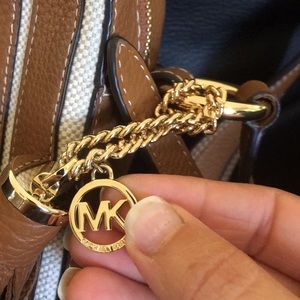 Meet your Posher, Kaila